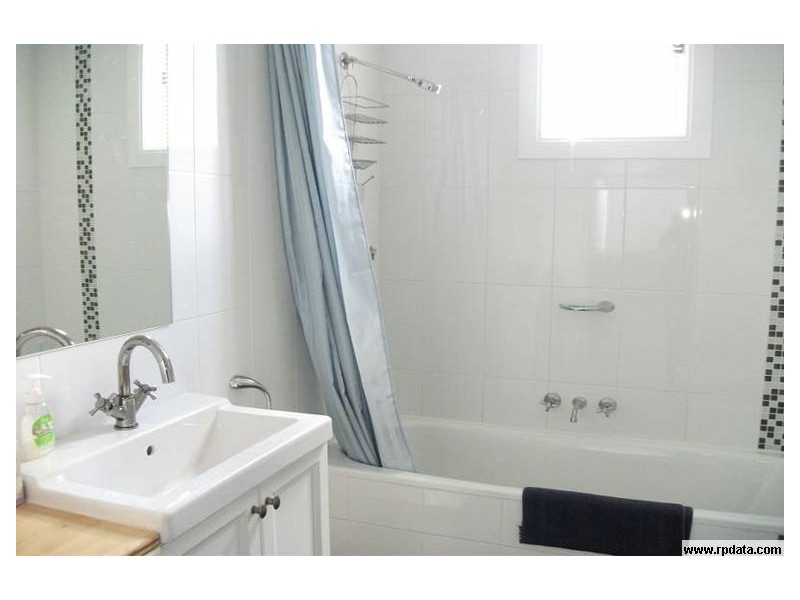 16 Vittoria Street, Bathurst NSW 2795