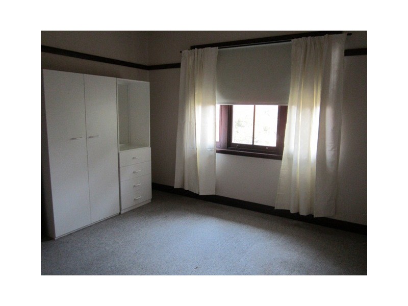 215 Stewart Street, Bathurst NSW 2795