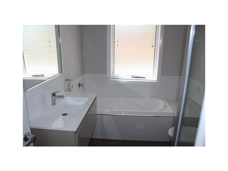 1/13 Busby St, Bathurst NSW 2795