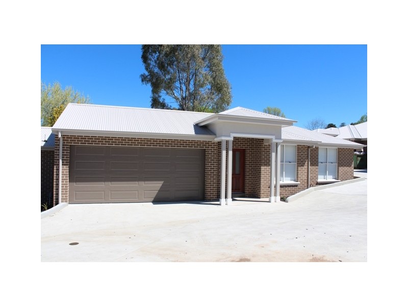 4/13 Busby St, Bathurst NSW 2795