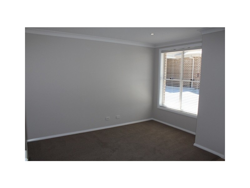 4/13 Busby St, Bathurst NSW 2795