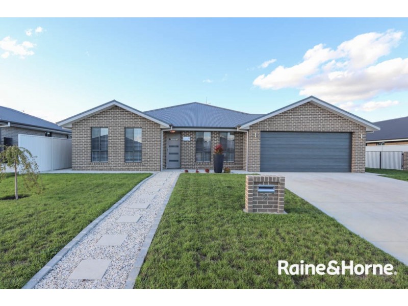 31 Lew Avenue, Eglinton NSW 2795