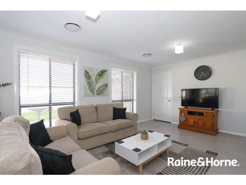 31 Lew Avenue, Eglinton NSW 2795