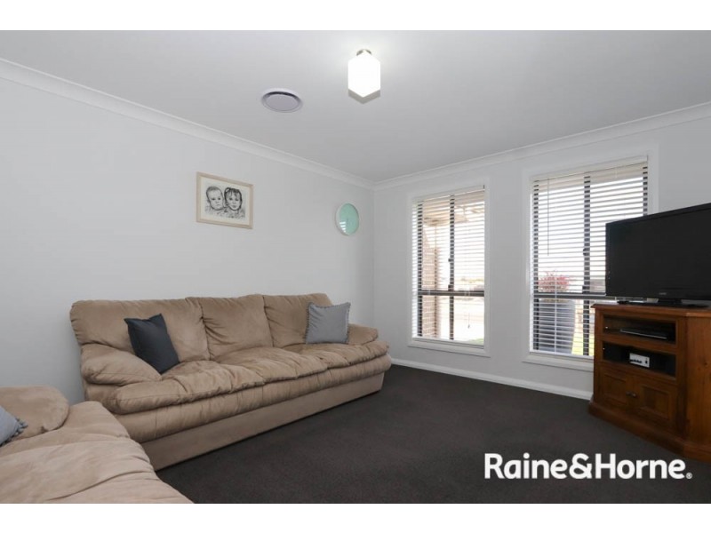 31 Lew Avenue, Eglinton NSW 2795