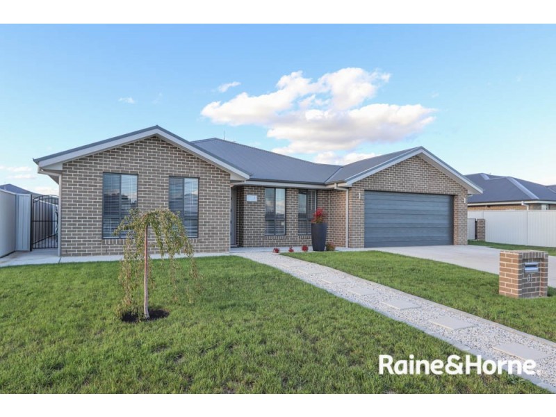 31 Lew Avenue, Eglinton NSW 2795