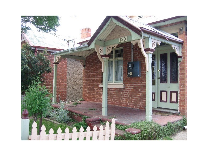 120 Peel St, Bathurst NSW 2795
