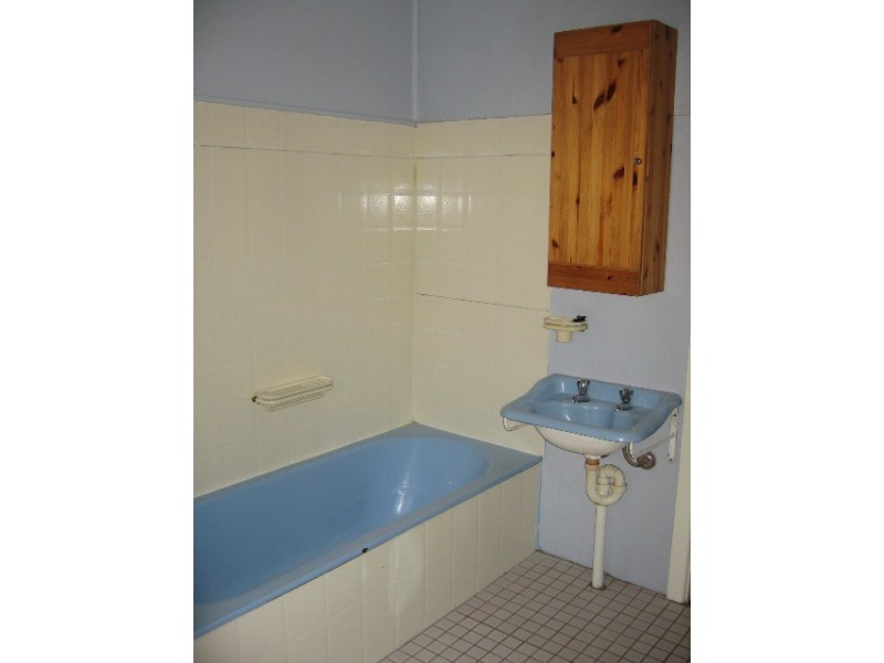 120 Peel St, Bathurst NSW 2795