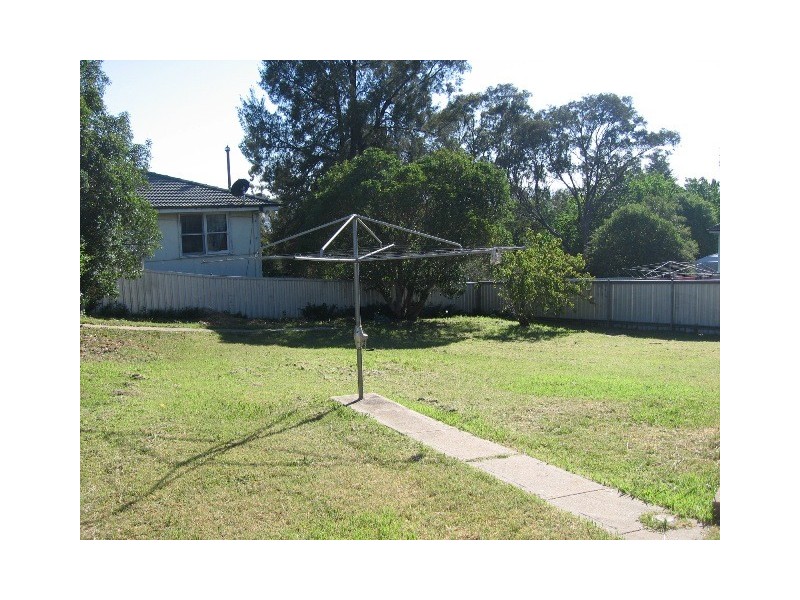 12 Monty Walk, Bathurst NSW 2795