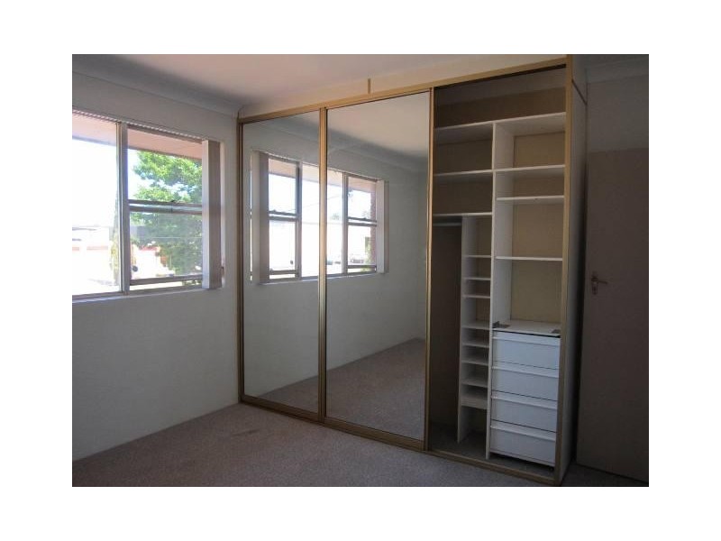 2/21 Upfold St, Bathurst NSW 2795