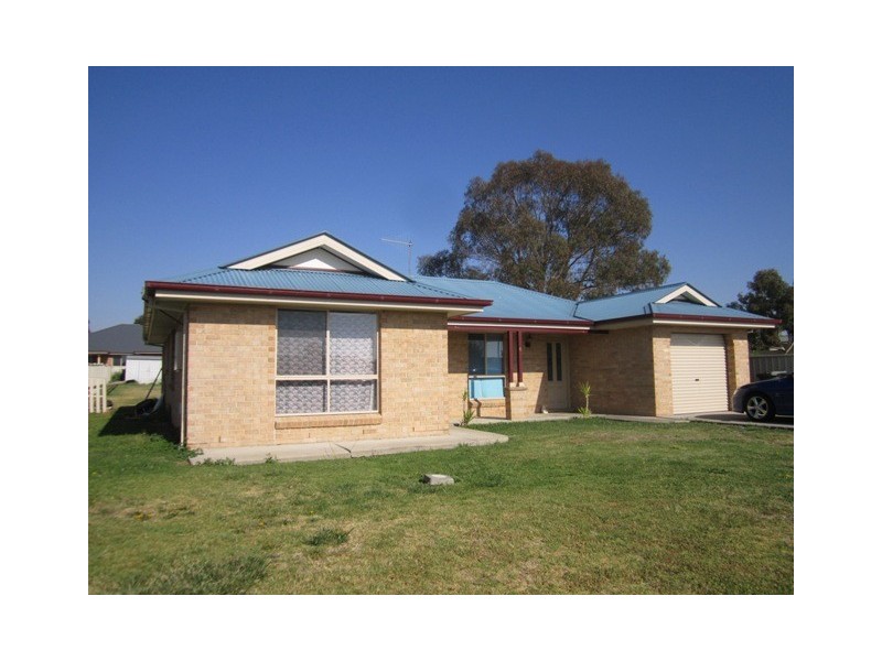 6 Todd Street, Bathurst NSW 2795