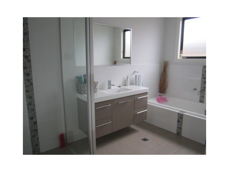 55 Freeman Circ, Bathurst NSW 2795