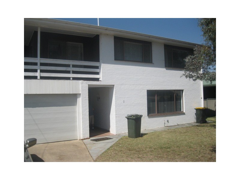 1 Logan Street, Bathurst NSW 2795
