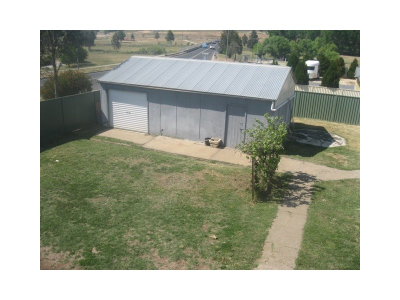 1 Logan Street, Bathurst NSW 2795