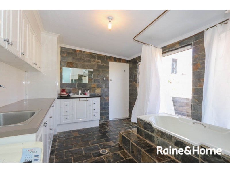 40 Parkes Street, Rockley NSW 2795