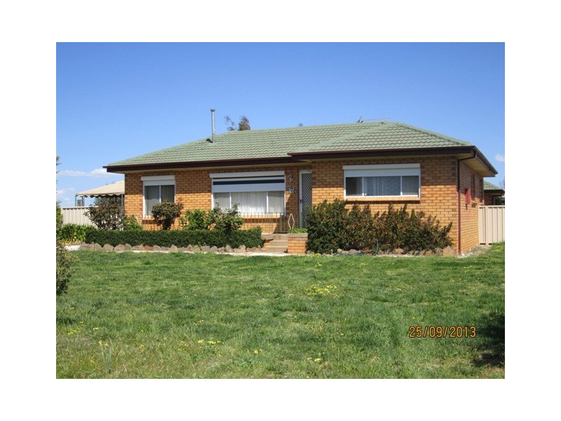77 Sydney Road, Bathurst NSW 2795