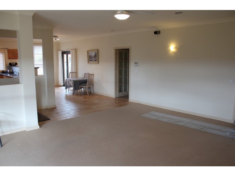 6 Georgia Place, Bathurst NSW 2795