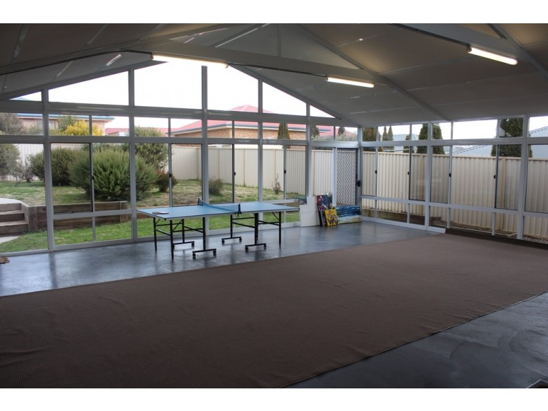 6 Georgia Place, Bathurst NSW 2795
