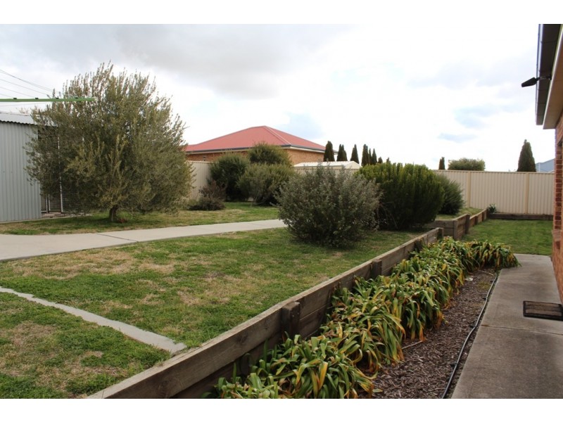 6 Georgia Place, Bathurst NSW 2795