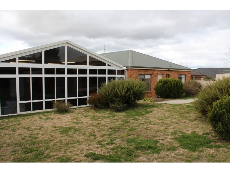 6 Georgia Place, Bathurst NSW 2795