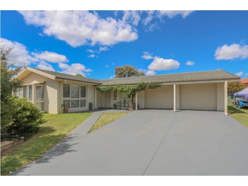 2 NORTHCOTT DRIVE, West Bathurst NSW 2795