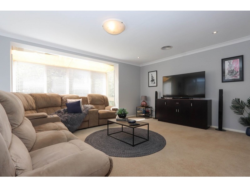 2 NORTHCOTT DRIVE, West Bathurst NSW 2795
