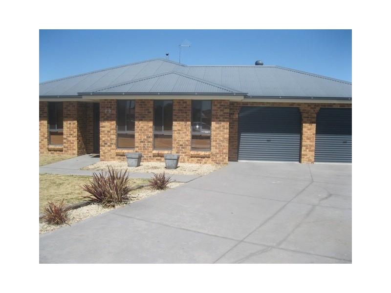 22 Willott Close, Bathurst NSW 2795
