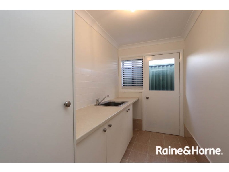 14 Governors Parade, Windradyne NSW 2795