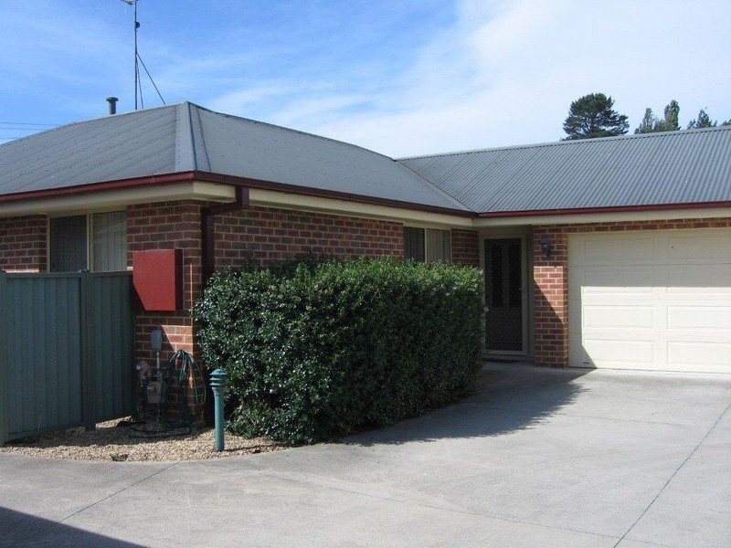 2/75 Stanley Street, Bathurst NSW 2795