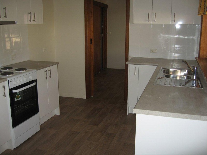 15 Alcheringa Rd, Bathurst NSW 2795