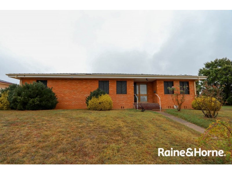 17 Vine Street, South Bathurst NSW 2795