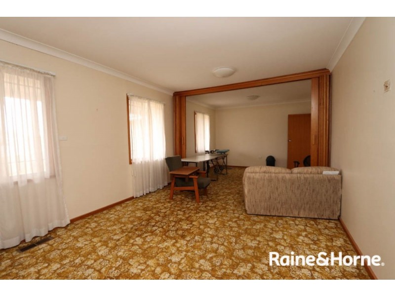 17 Vine Street, South Bathurst NSW 2795