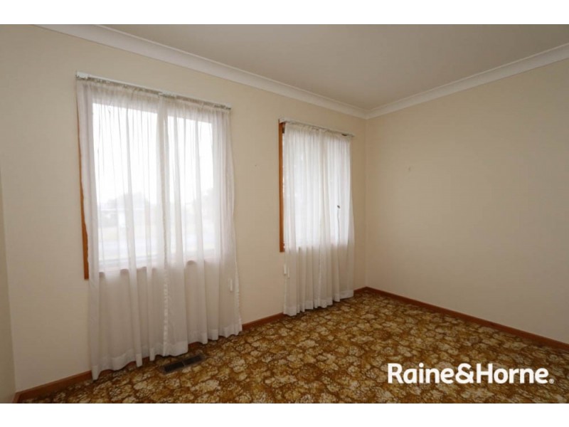 17 Vine Street, South Bathurst NSW 2795