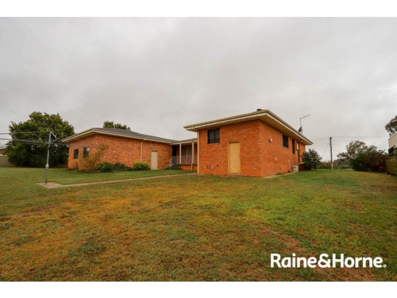 17 Vine Street, South Bathurst NSW 2795