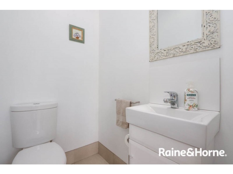 136 Bentinck Street, Bathurst NSW 2795