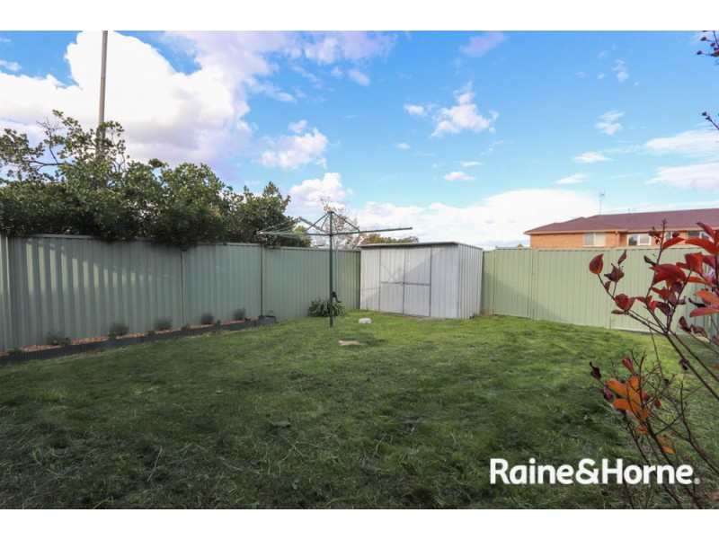136 Bentinck Street, Bathurst NSW 2795