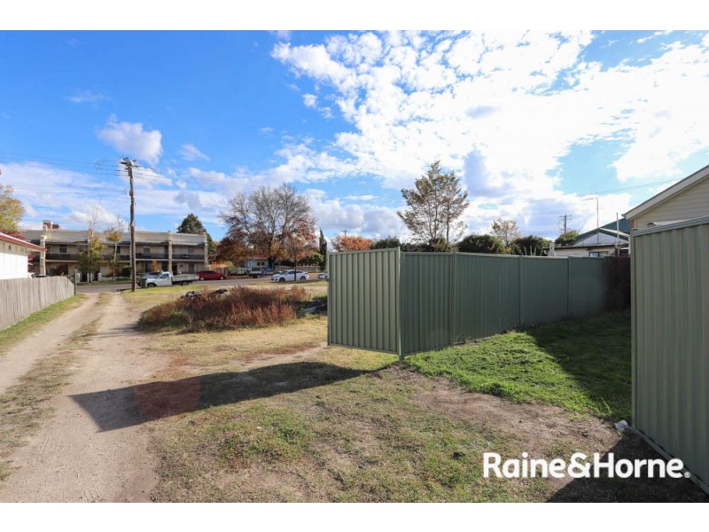 136 Bentinck Street, Bathurst NSW 2795