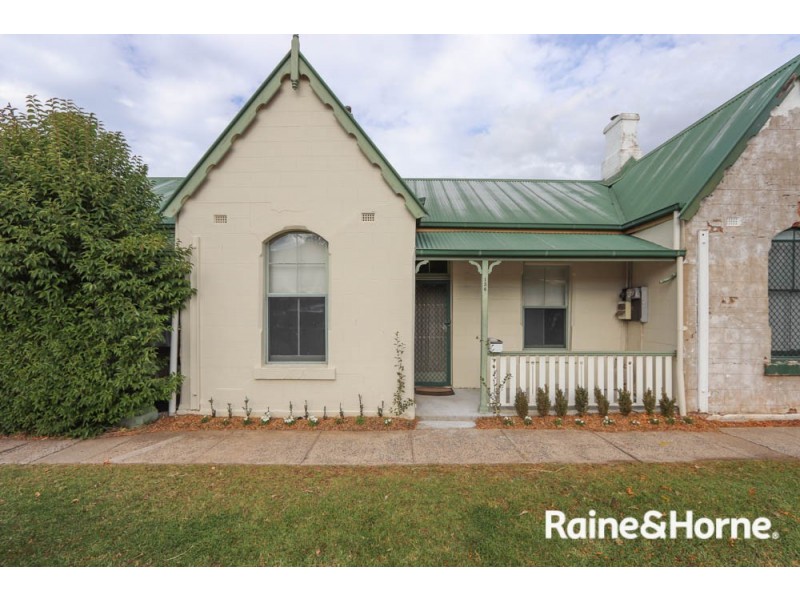 136 Bentinck Street, Bathurst NSW 2795
