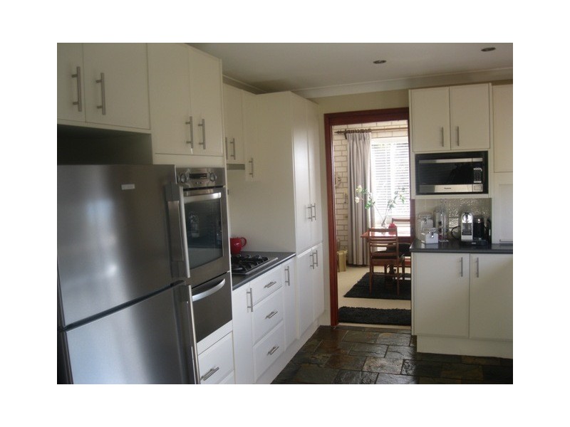 22 Pellion Pl, Bathurst NSW 2795