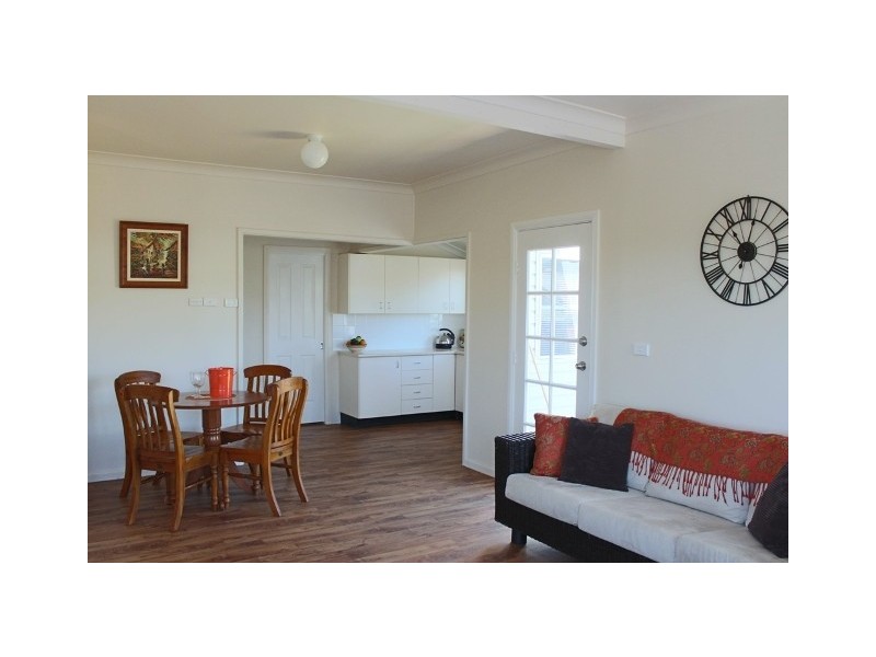 1 Moodie Place, Bathurst NSW 2795