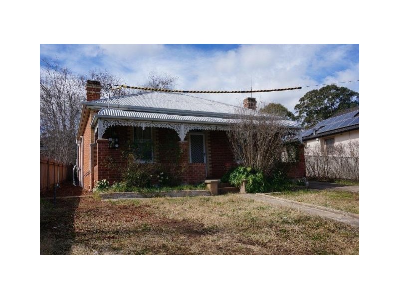 17 Gilmour Street, Bathurst NSW 2795