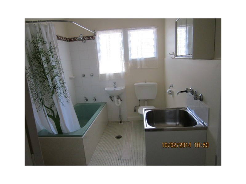 2/7 Busby St, Bathurst NSW 2795