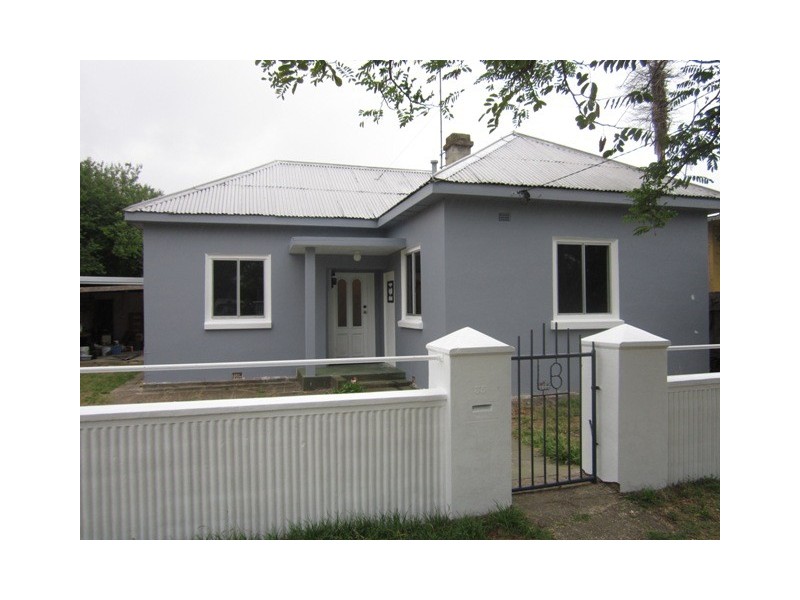 35 Stewart St, Bathurst NSW 2795