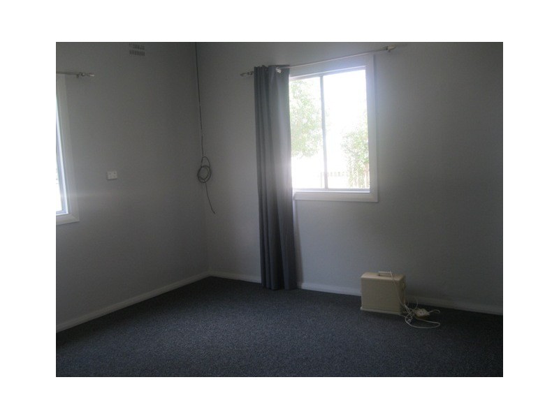 35 Stewart St, Bathurst NSW 2795