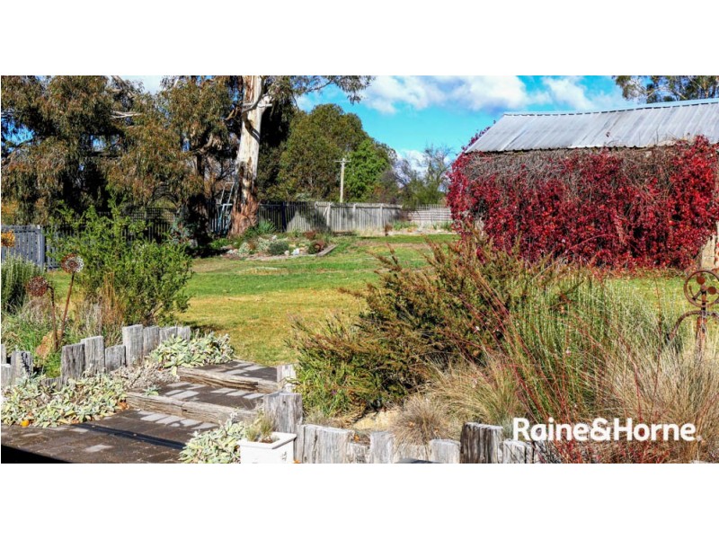 13-15 Caloola Street, Newbridge NSW 2795