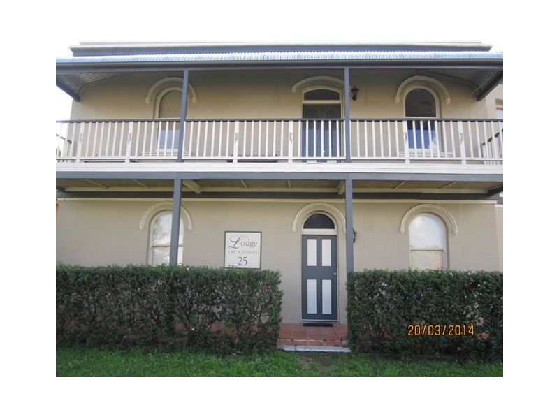 25  Rankin Street, Bathurst NSW 2795
