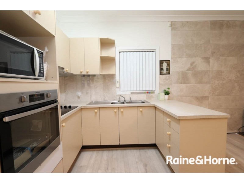 9 Alfred Street, South Bathurst NSW 2795