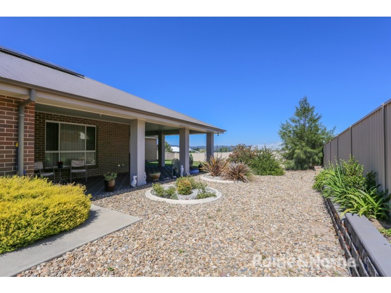 6 She Oak Close, Kelso NSW 2795