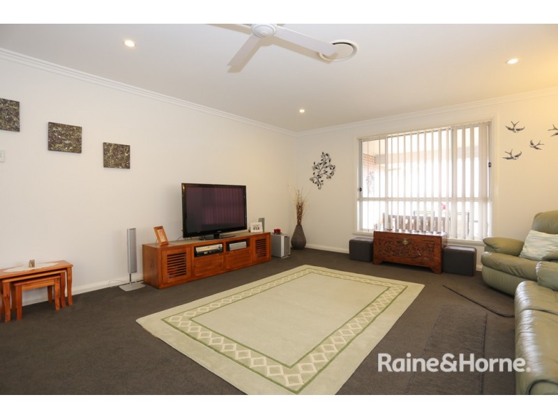 6 She Oak Close, Kelso NSW 2795
