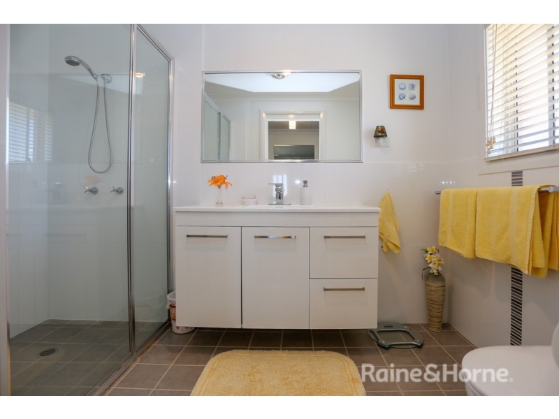 6 She Oak Close, Kelso NSW 2795
