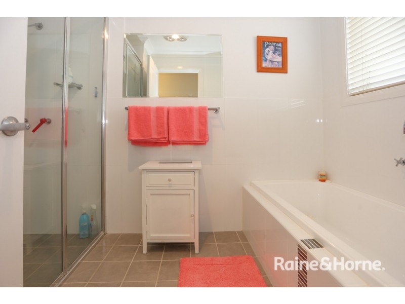 6 She Oak Close, Kelso NSW 2795